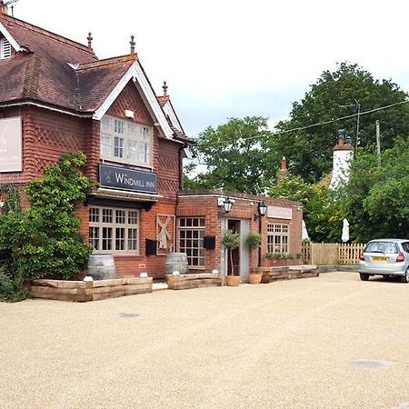 The Windmill Inn Horsham Exterior foto